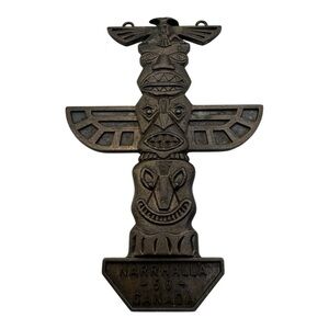 Vintage 1958 Totem Pole Plaque “Narrhalla 58 Canada”‎ Made in Hamilton